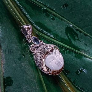 NY-MFPD009-Bone Moonface Pendant