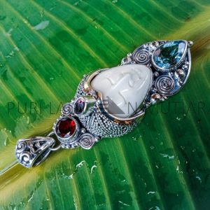NY-MFPD014-Bone Moonface Pendant