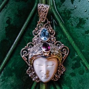 NY-MFPD015-Bone Moonface Pendant