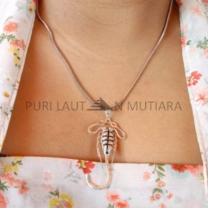 NY-PD017-Silver Scorpion Pendant