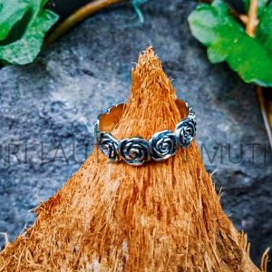 NY-R004-Flower Band Ring
