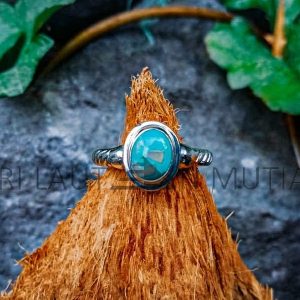 NY-R006-Twisted Band With Cast Gemstone Bezel