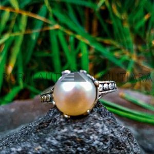 NY-R020-Dotted Band Design Prong Bezel