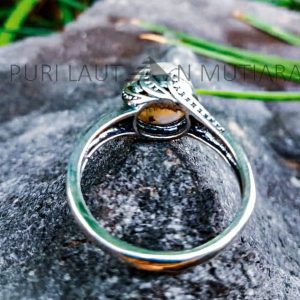 NY-R020-Dotted Band Design Prong Bezel
