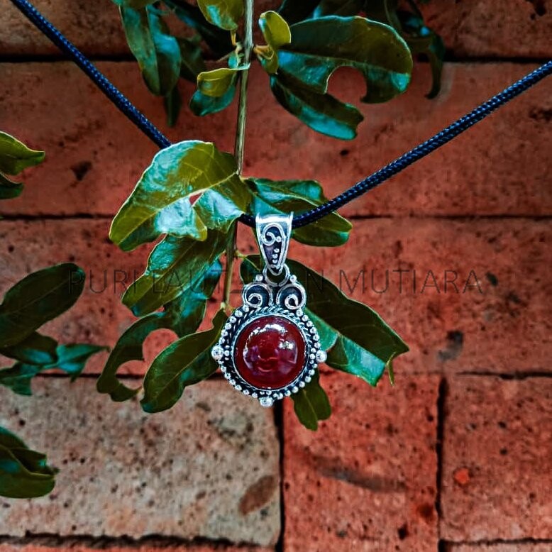 PD19004-Gemstone Pendant Round Bali Ornate Design