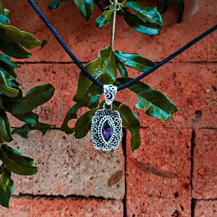 PD19008-Gemstone Pendant Marquise Bali Ornate Design
