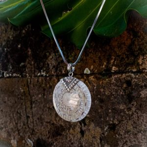 PL-PD001-Silver Pendant Bali Design With Hulun Shell