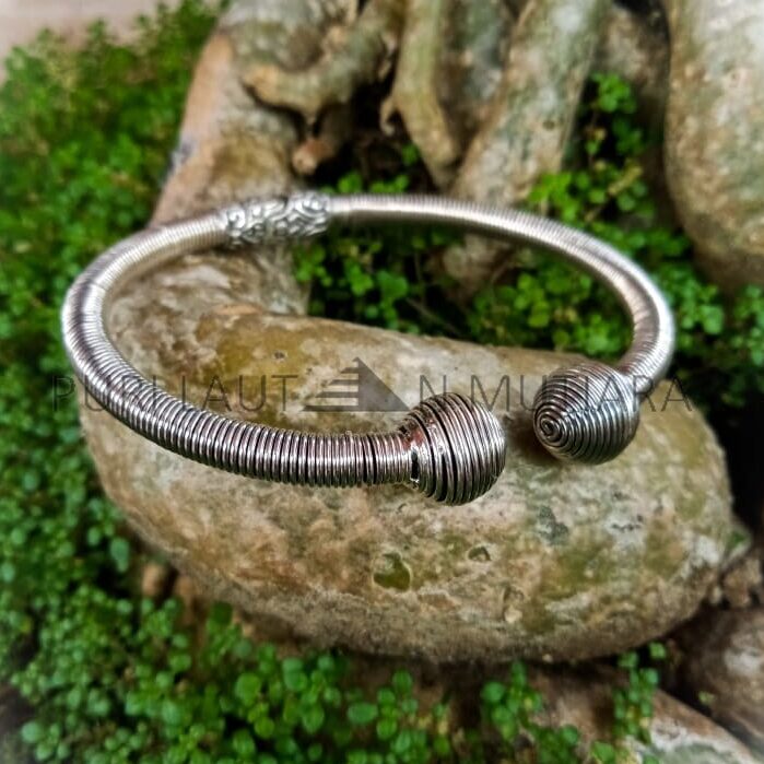 PLM-CFB001-Hinged Cuff Bracelet