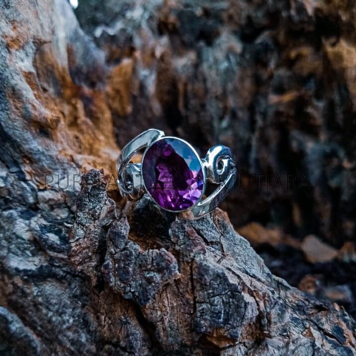 SR001-Large Amethyst Fancy Band Design